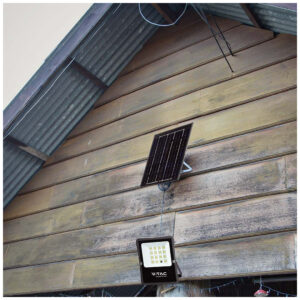 V-TAC Στεγανός Ηλιακός Προβολέας IP65 Ισχύος 12W με Τηλεχειριστήριο και Ψυχρό Λευκό Φως σε Μαύρο χρώμα 6966