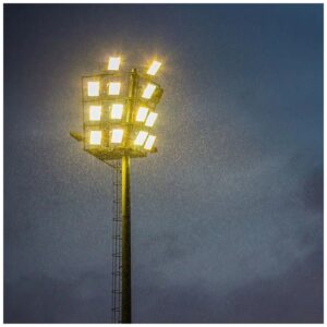 V-TAC Προβολέας LED 30W θερμό λευκό 3000K Μαύρο σώμα Evolution 160LM/W